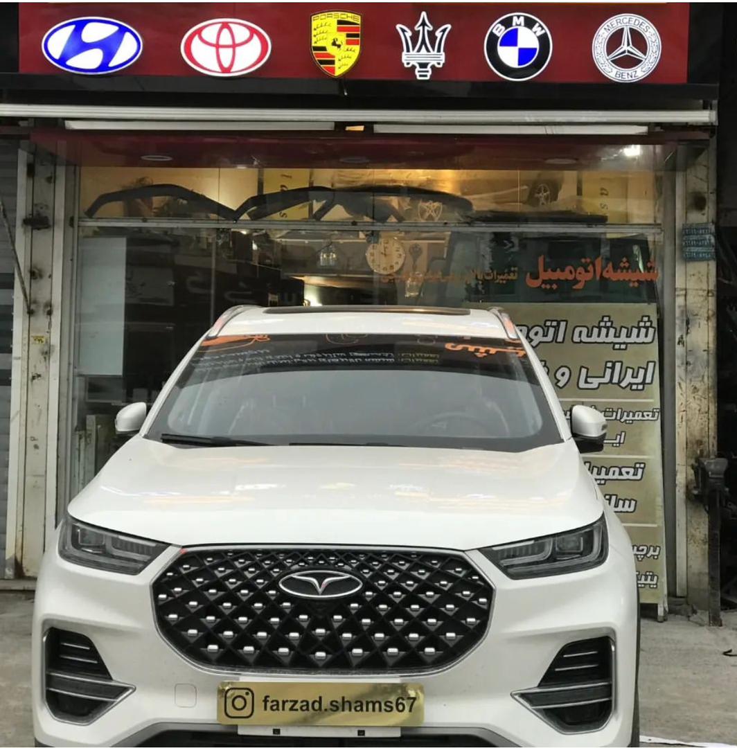 شیشه اتومبیل